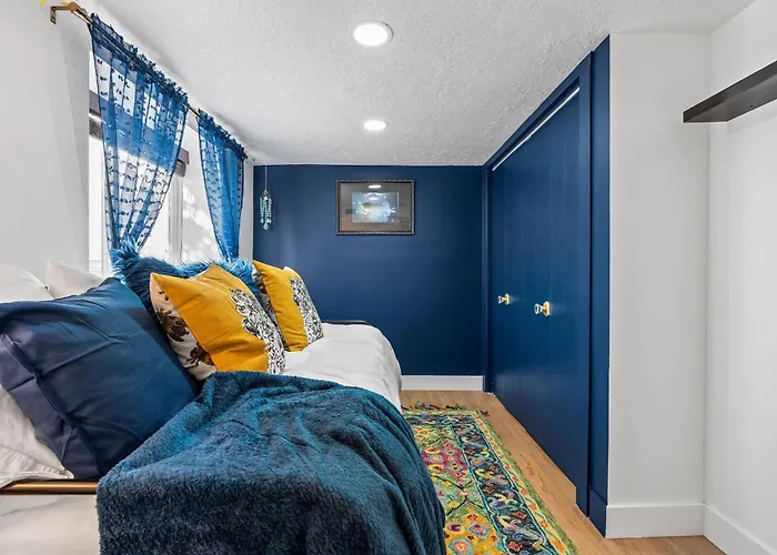 Charming Salt Lake City Home Minutes From Airport, Downtown Slc , Skiing