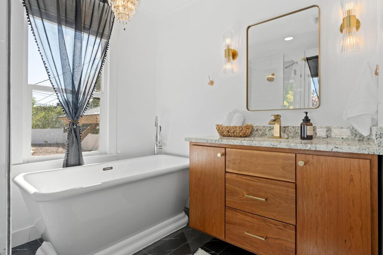 Charming Salt Minutes From Airport, Downtown Slc , Skiing Hébergement de vacances