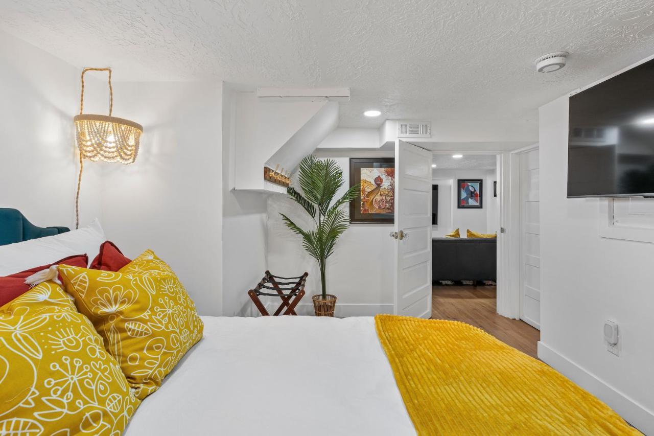 Charming Salt Minutes From Airport, Downtown Slc , Skiing South Salt Lake