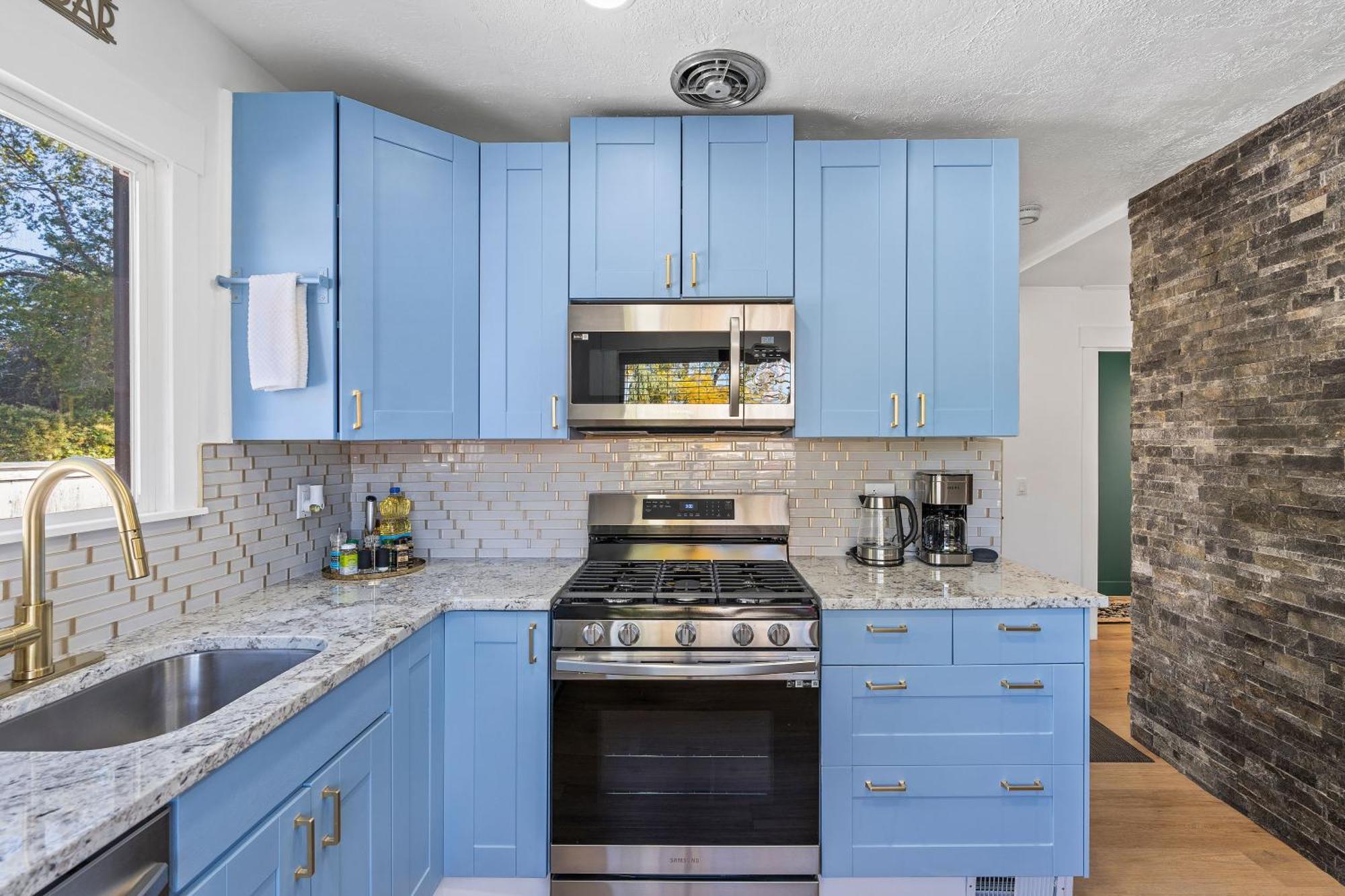 Charming Salt Minutes From Airport, Downtown Slc , Skiing Hébergement de vacances South Salt Lake