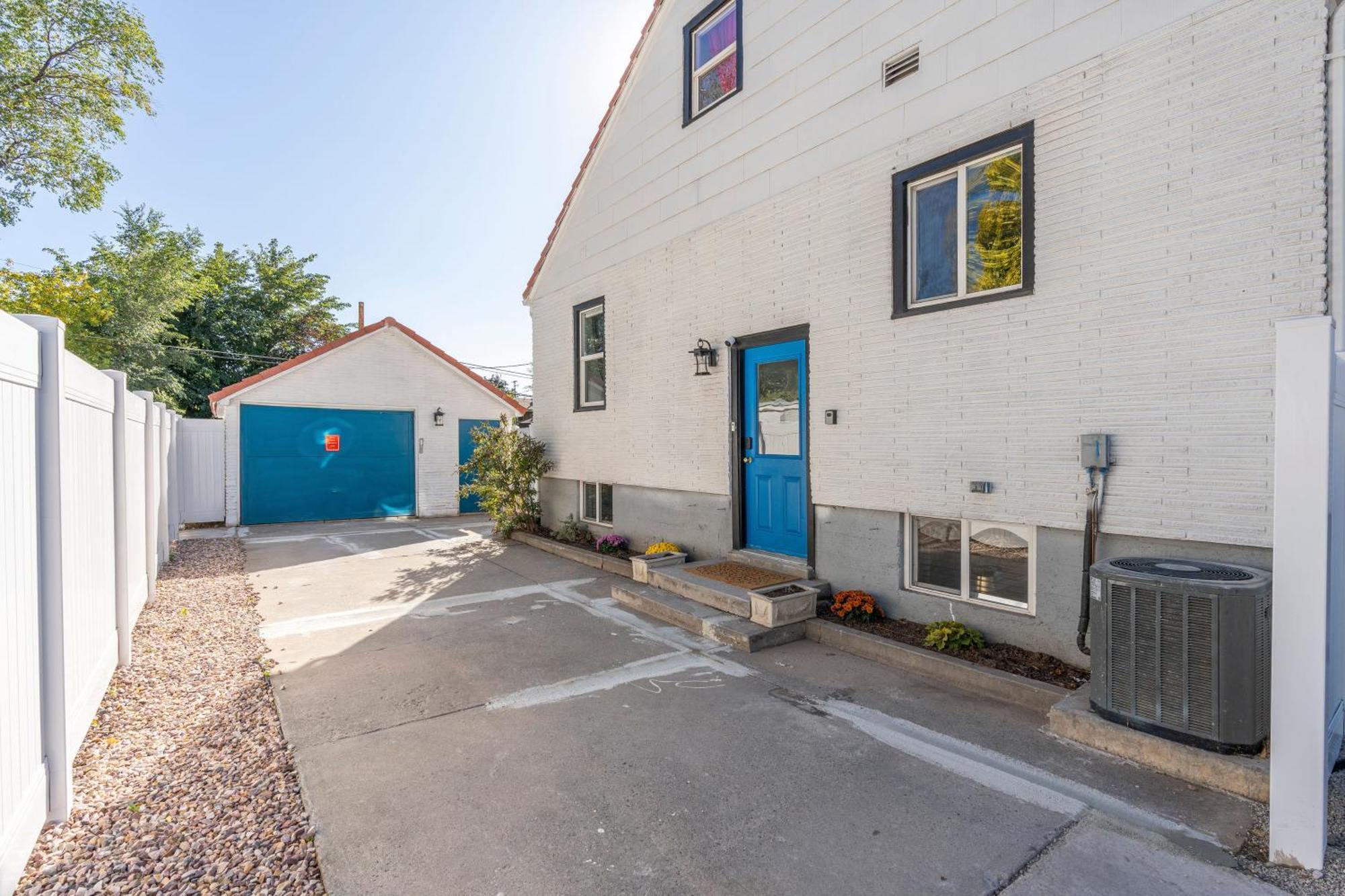 Charming Salt Minutes From Airport, Downtown Slc , Skiing * South Salt Lake